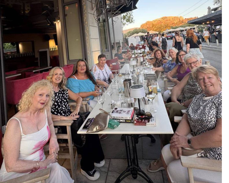 Brits in Athens Meet-Up Raises Funds for Shelter Dogs